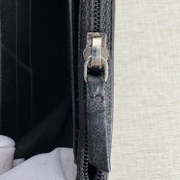 SOLD - CHANEL Wallet on Chain – Black Calfskin, Series 21 (Color Changed) - Picture 16 of 16